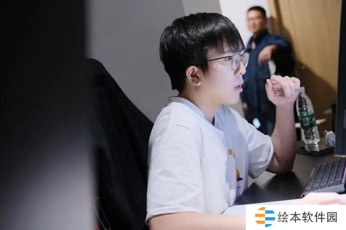 BLG分享训练返图并配文:IP正确开始热手