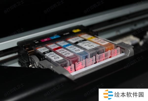 检查墨盒或碳粉 检查墨盒或碳粉