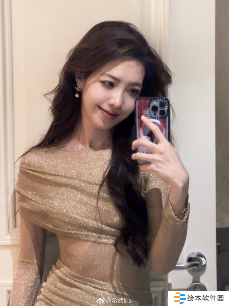 希然晒照：应该是近半年买到最喜欢的裙子之一了????